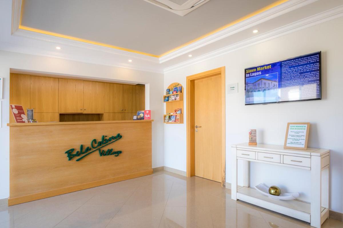 Uma televisão e/ou sistema de entretenimento em Boavista Golf & Spa - Bela Colina Holidays