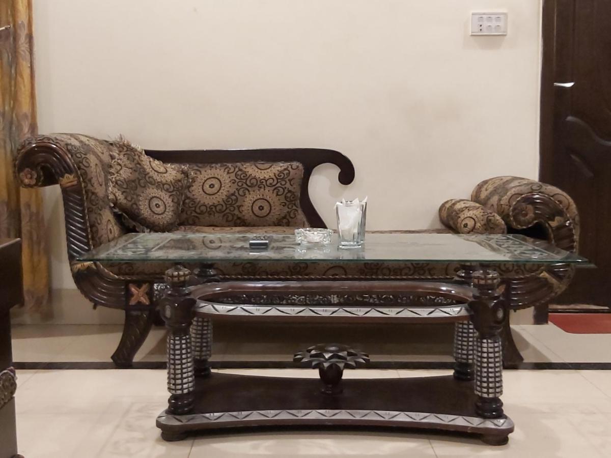 New Look Hotel - Housity
