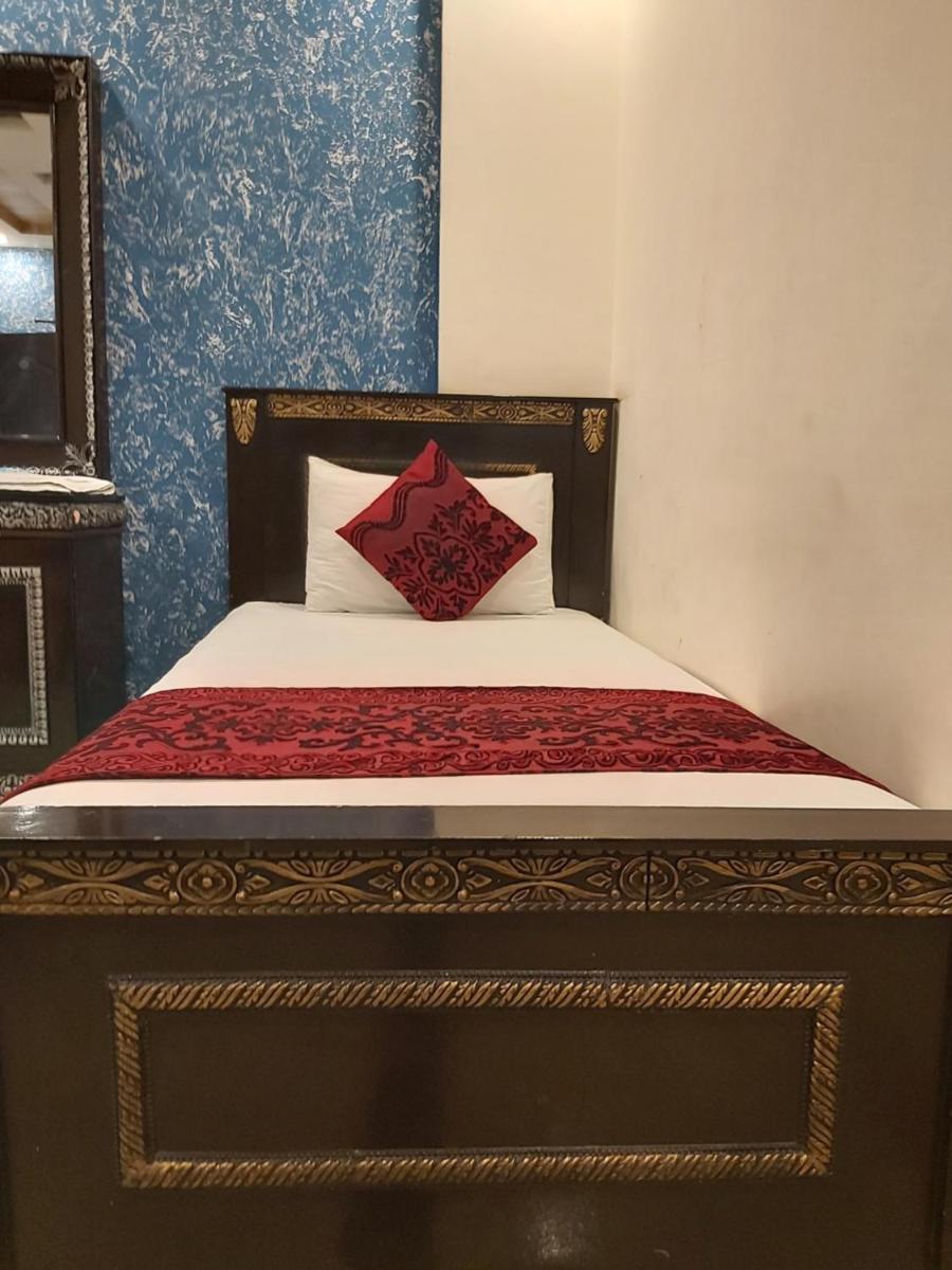 New Look Hotel - Housity