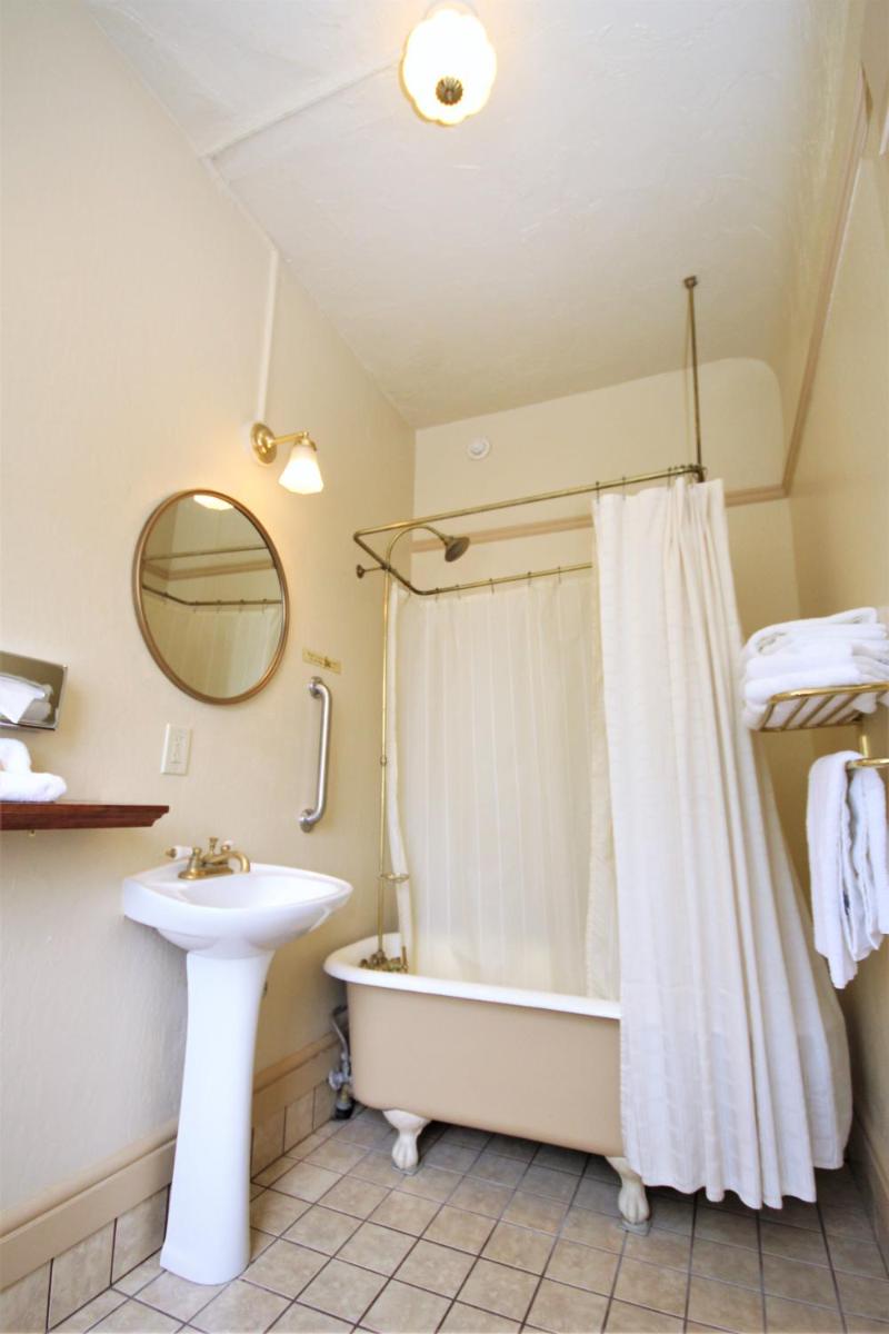 Hotel Arcata - Housity