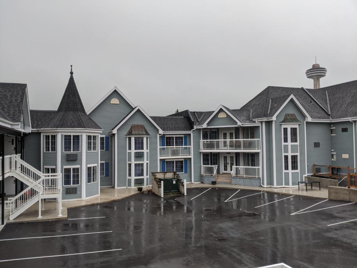 Falls Lodge & Suites - Housity