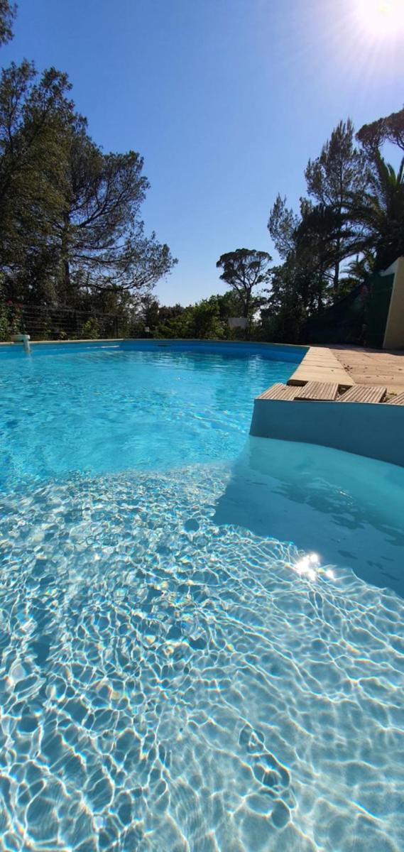 Saint Raphael - Appartement dans villa au calme à Valescure y- Prix inchangés - Housity