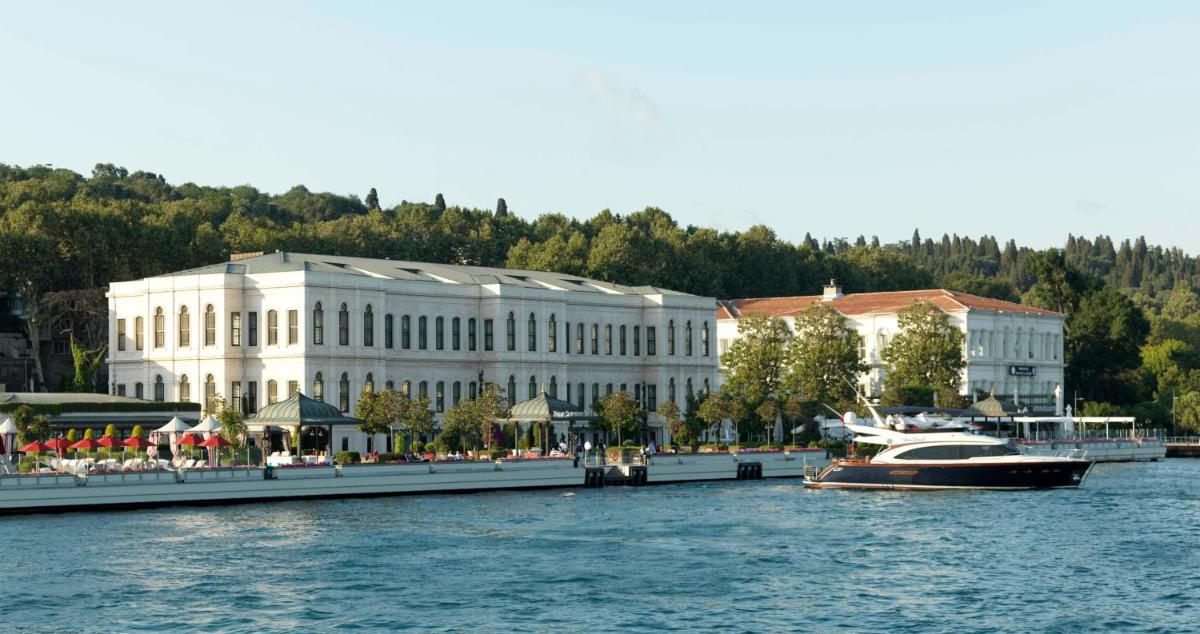 Four Seasons Hotel Istanbul at the Bosphorus - Housity