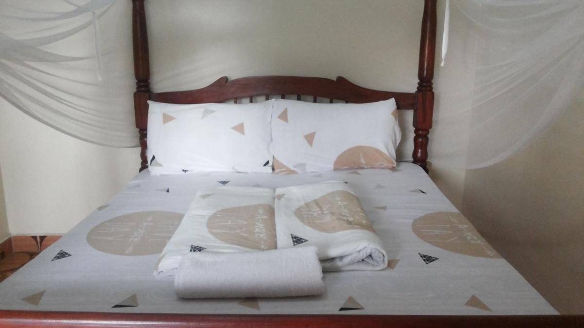 Rock Shadow Hotel - Housity