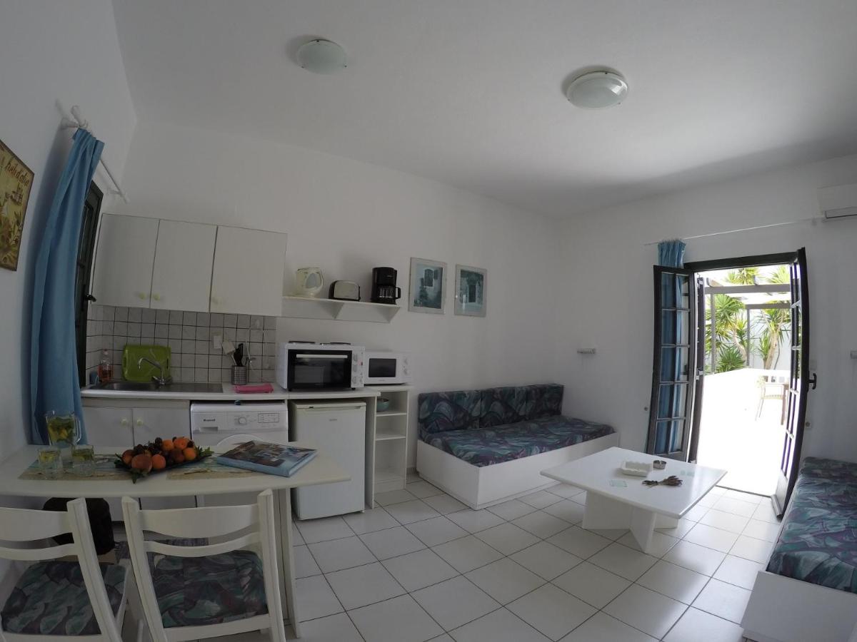 Aigialis Apartments & Studios - Housity