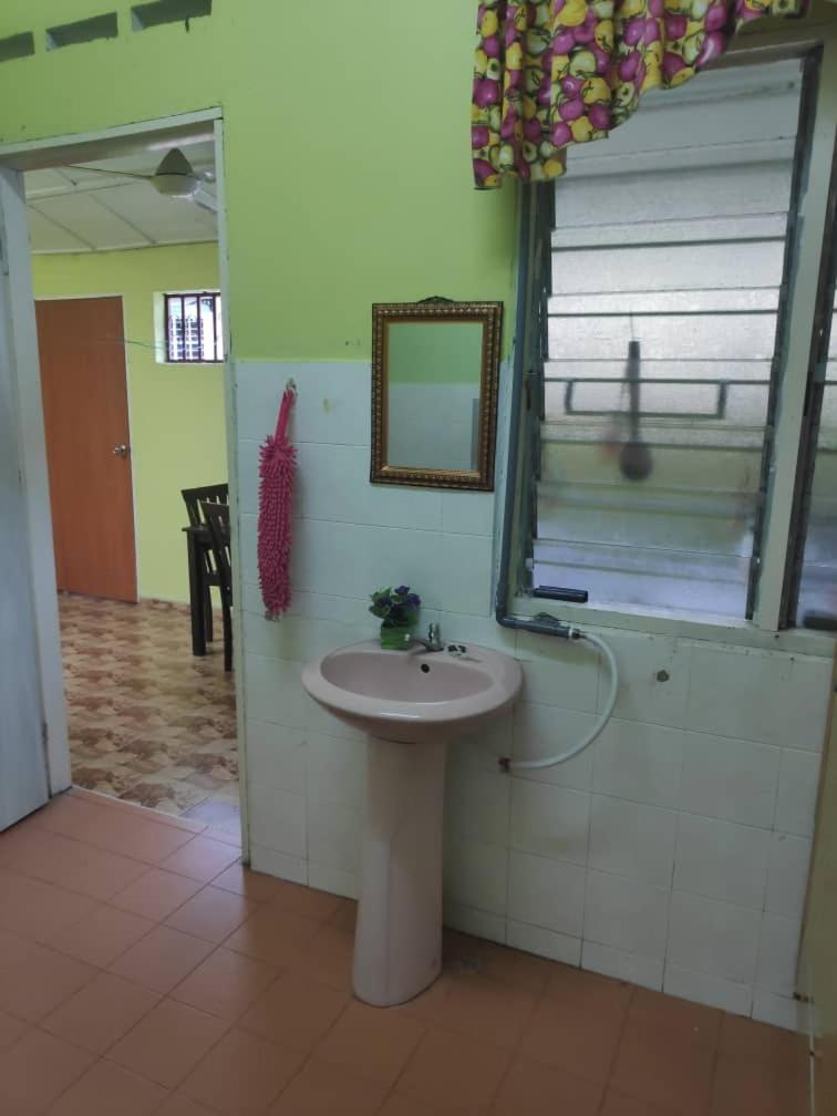 Temerloh Guesthouse for Muslim - Housity