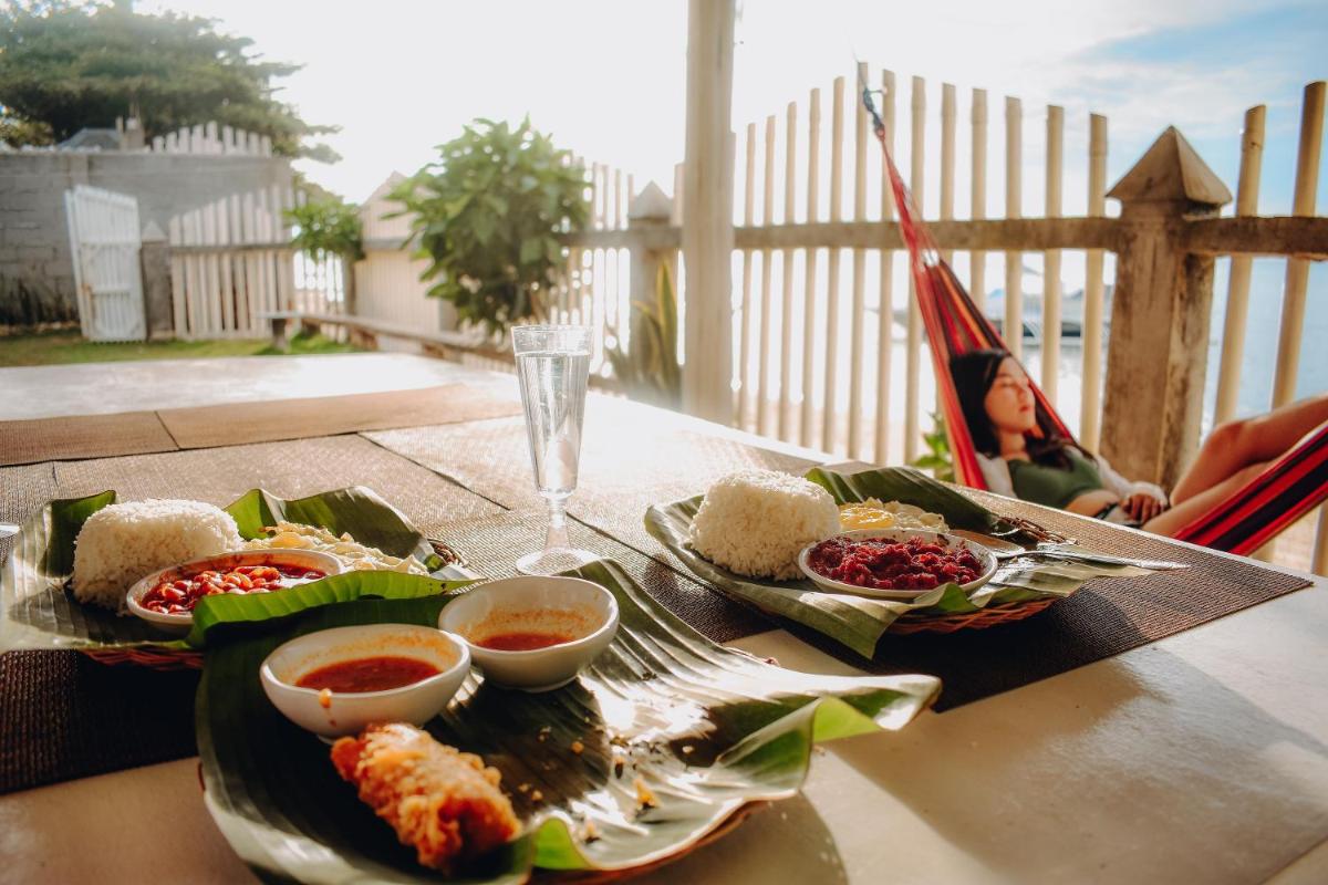 Suba Beach Nipa Huts - Housity
