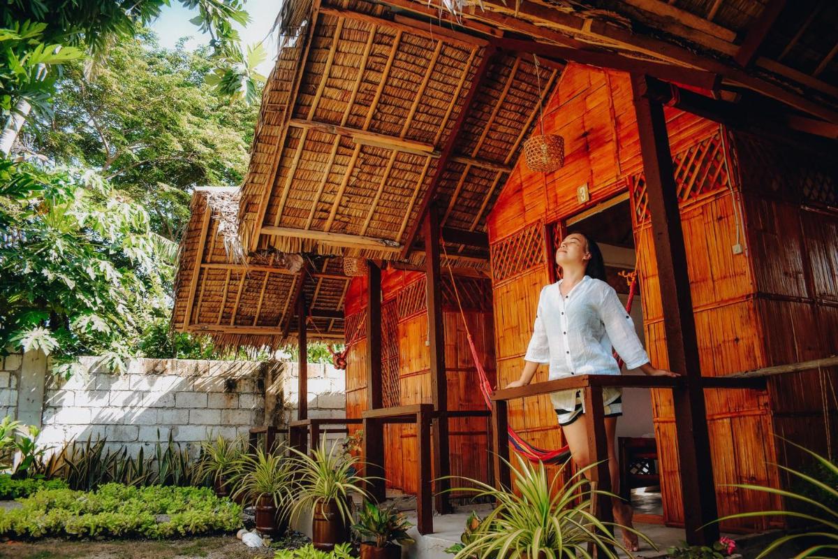 Suba Beach Nipa Huts - Housity