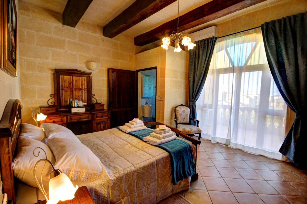 Solaris Holiday Rental with private pool and sea view - Housity