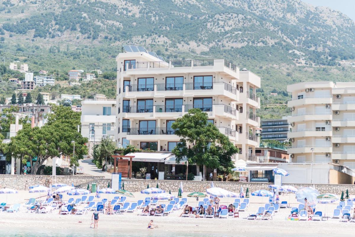 Sunset Hotel - Housity