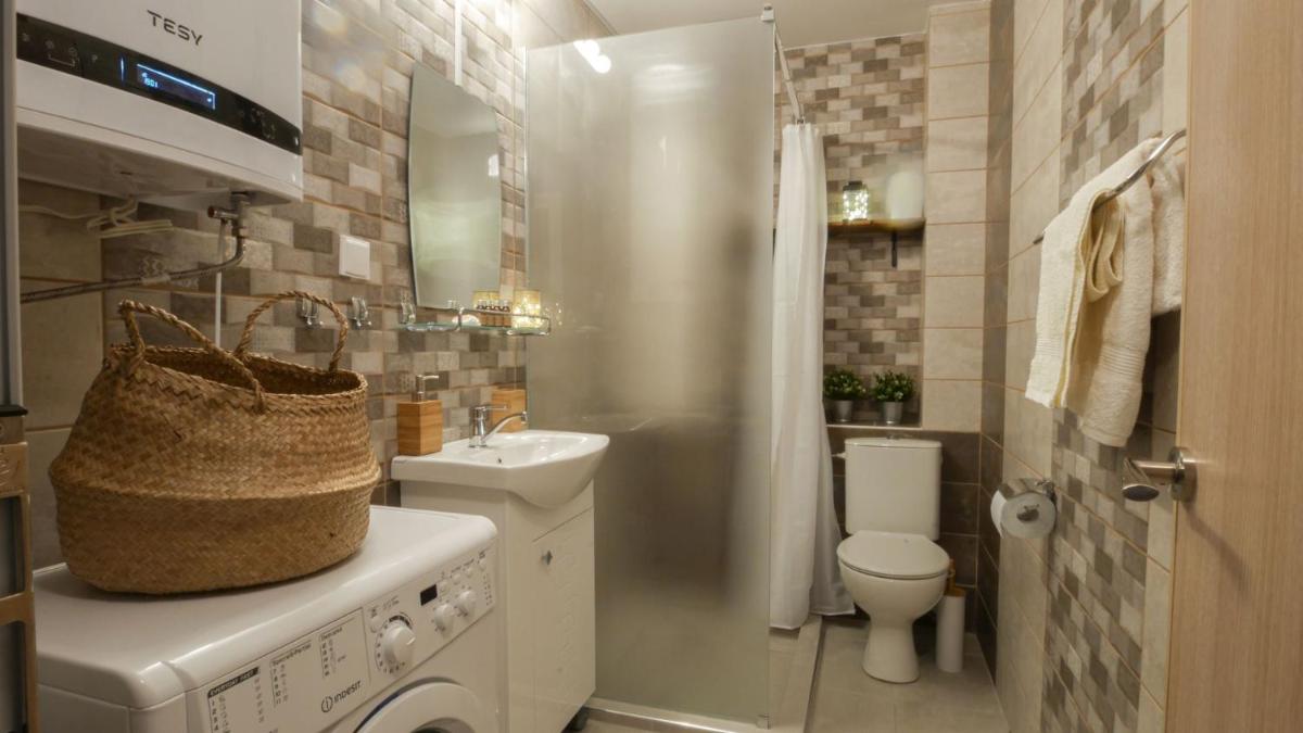Varusha Apartment - Housity
