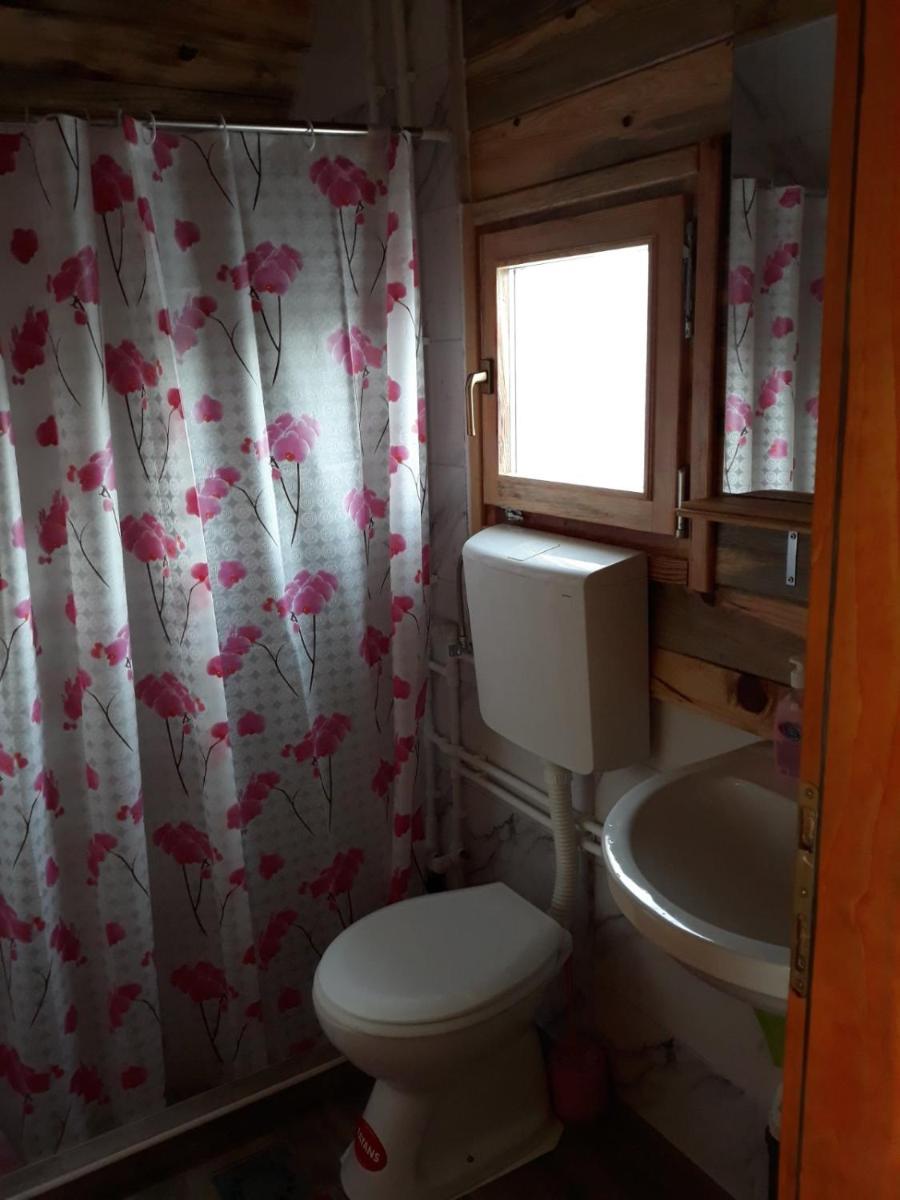 Markove kolibe 2, Uvac - Housity