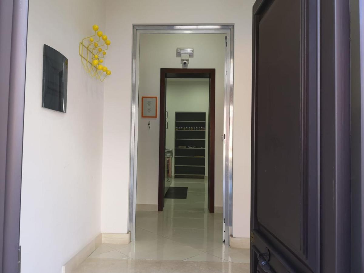 Funny Flat - Housity