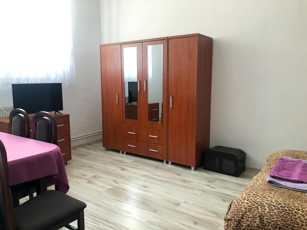 Hotel Kowalski - Hizvo