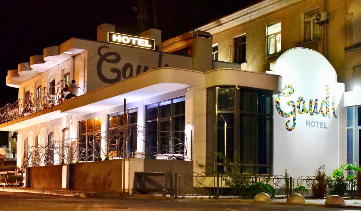 Gaudi stylish hotel - Housity