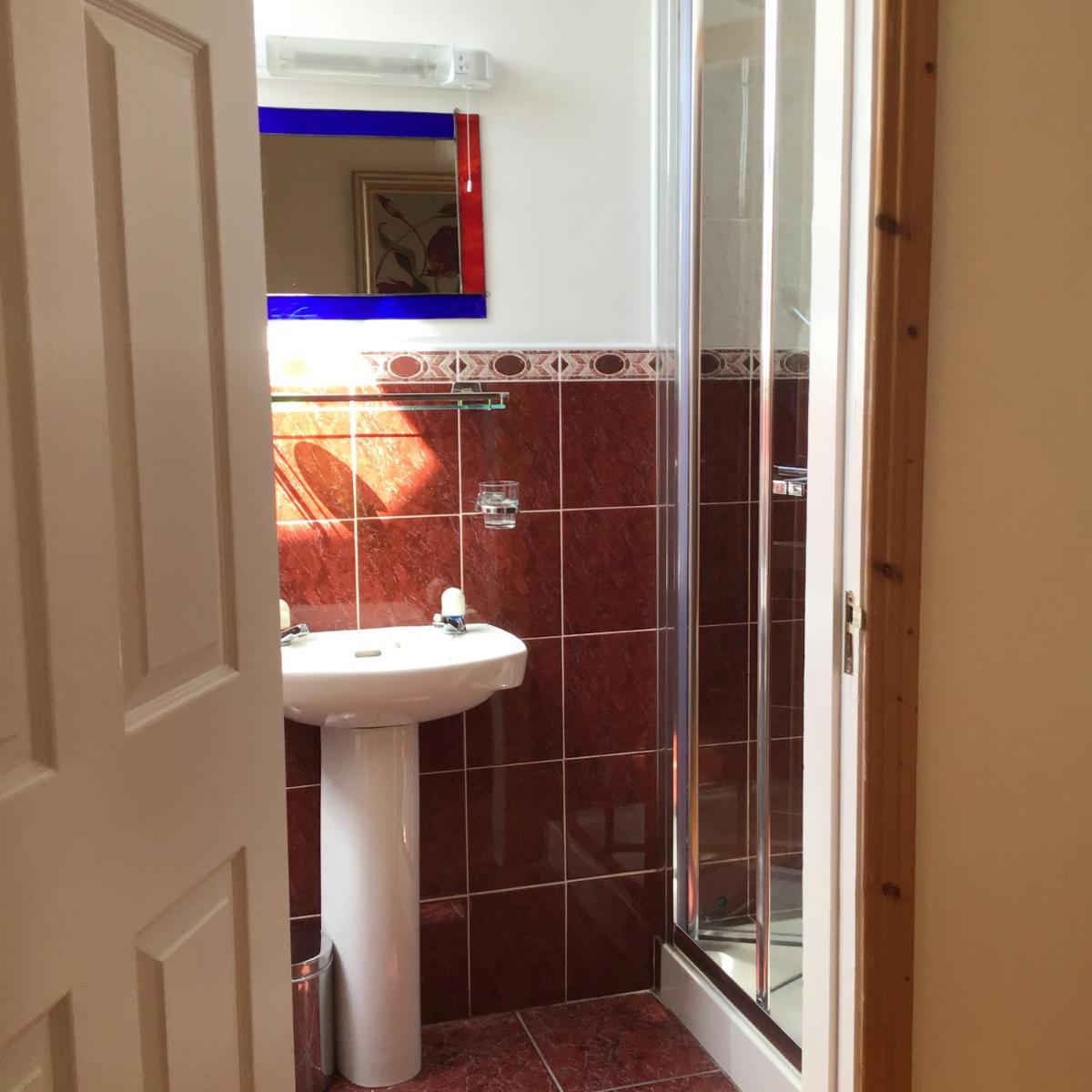 Ballyvaughan Lodge Guesthouse - Housity