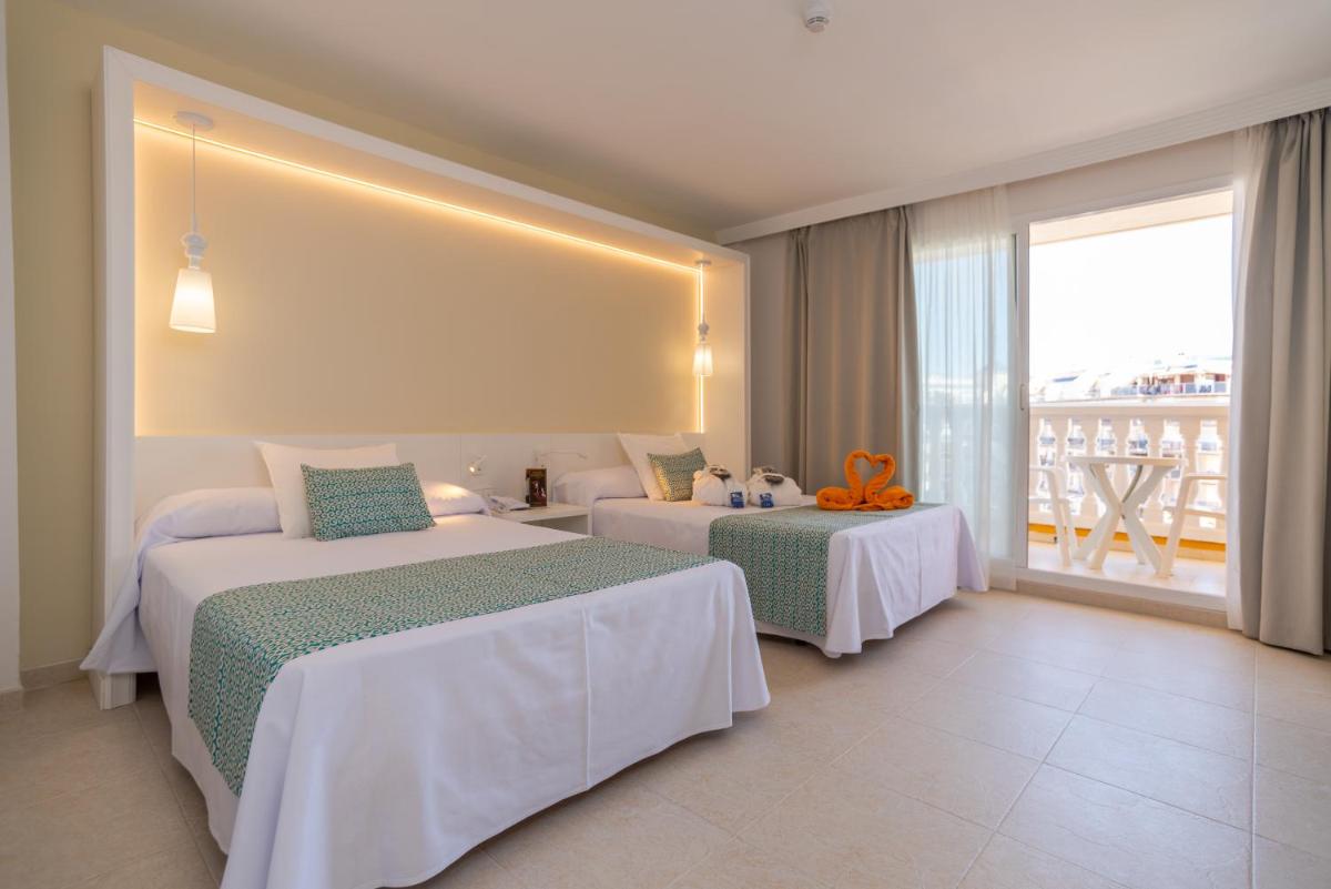 Cama o camas de una habitación en Gran Hotel Peñiscola