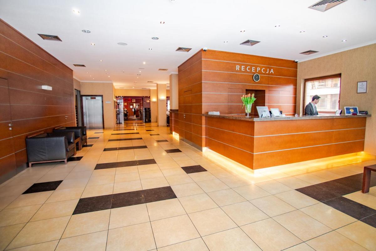 Premium Hotel Bacero Wrocław - Housity