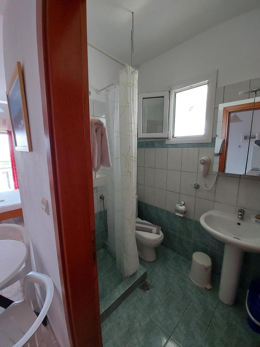 Apocalypsis Studios-Apartments - Housity