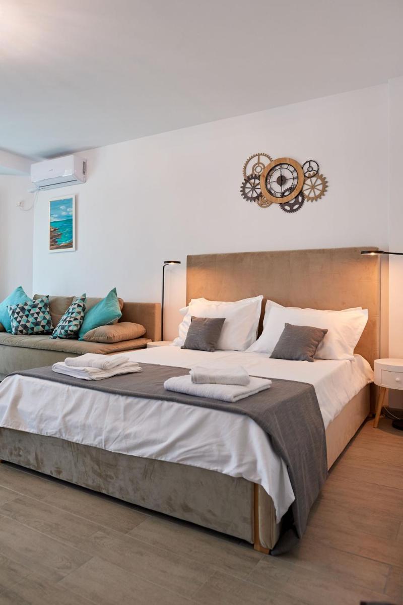 Studio Capri Spa n Pool Beach resort - Housity