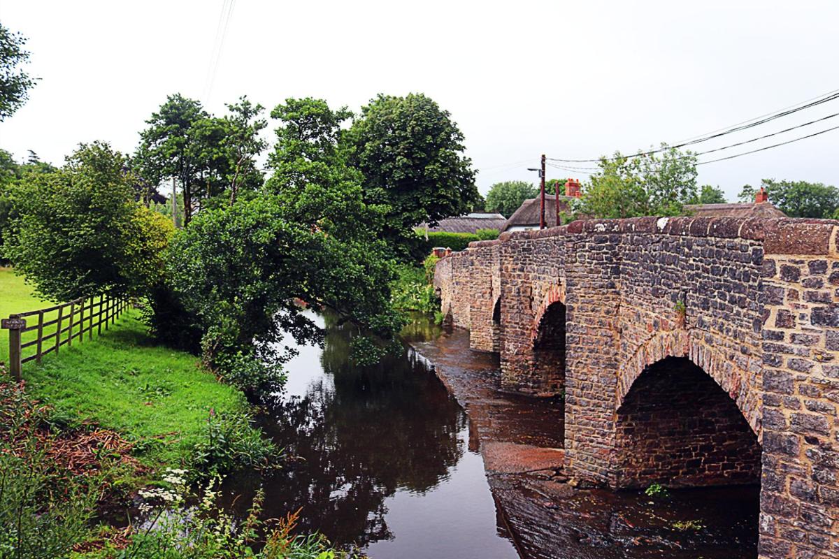 Culm Valley Inn - Housity