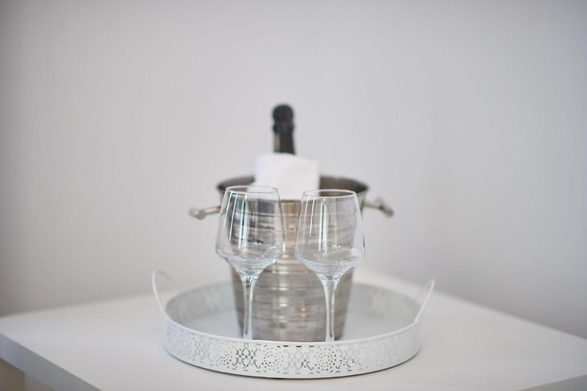YST Luxury Apartament - Housity