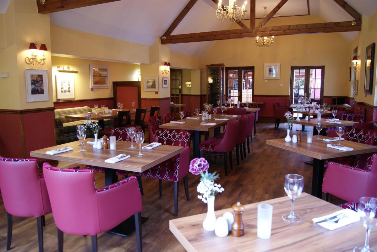 Selkirk Arms Hotel - Housity