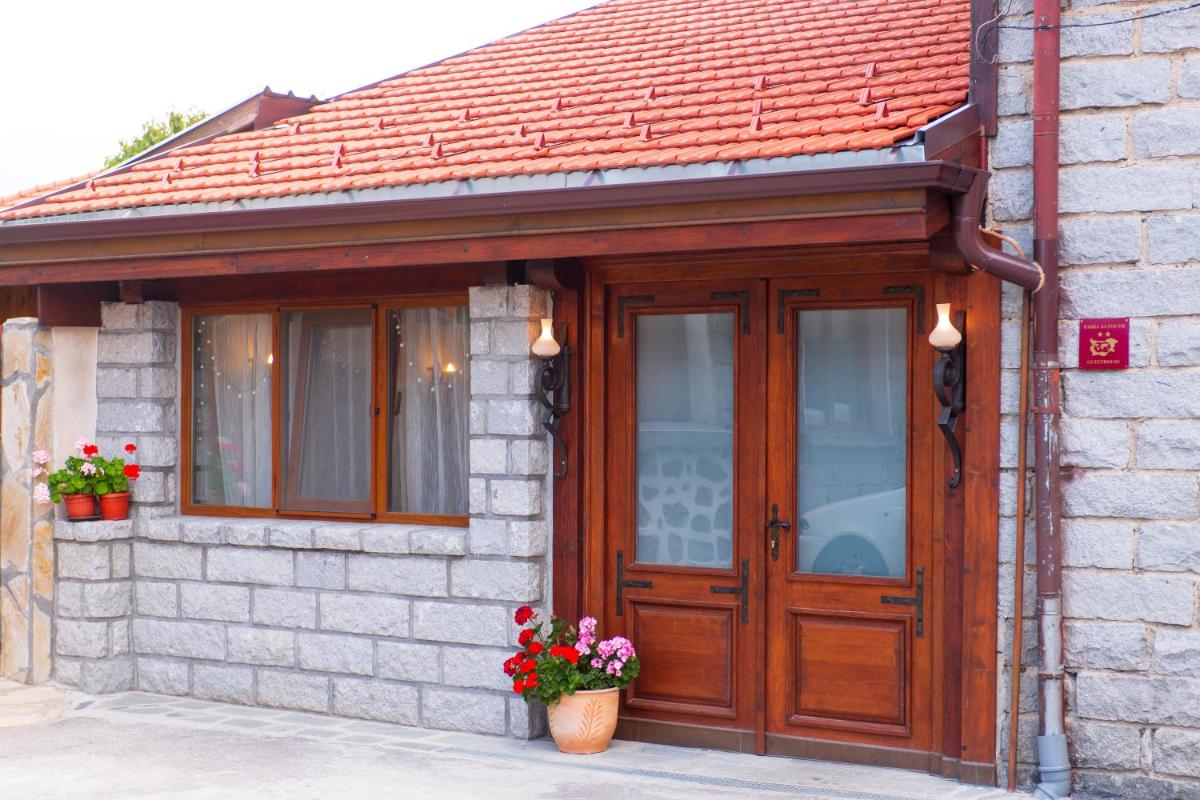 Grancharova Guest House - Housity