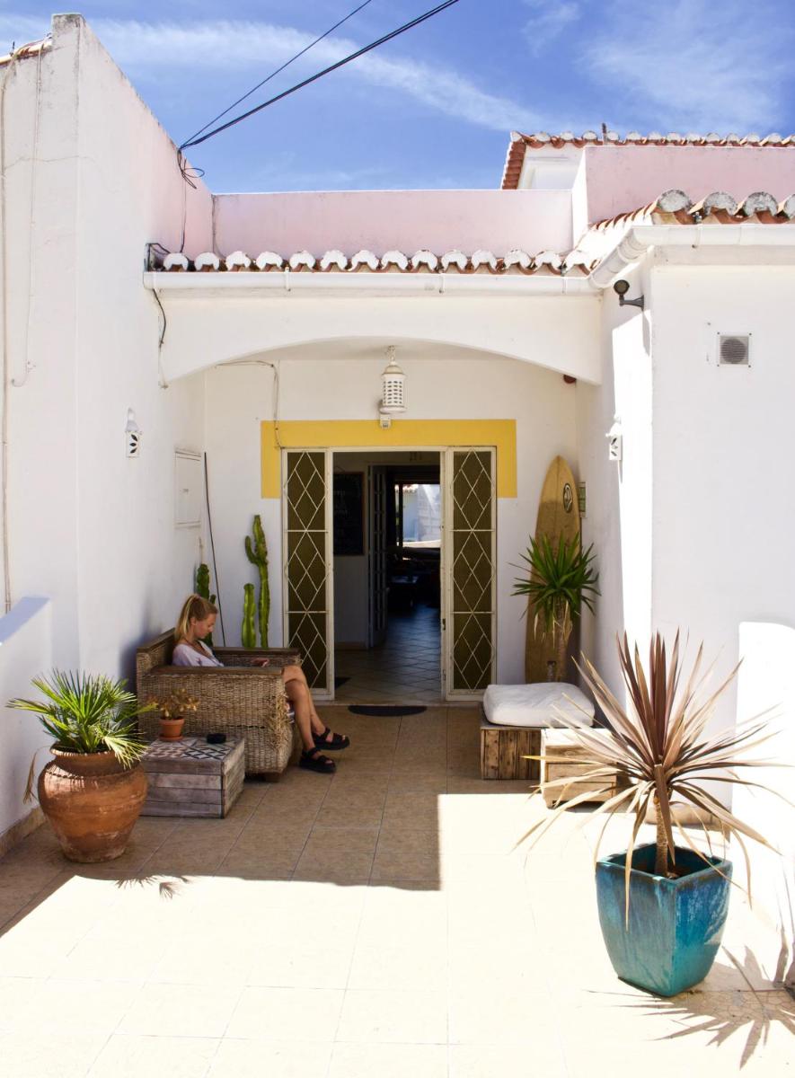 Bura Surfhouse - Housity