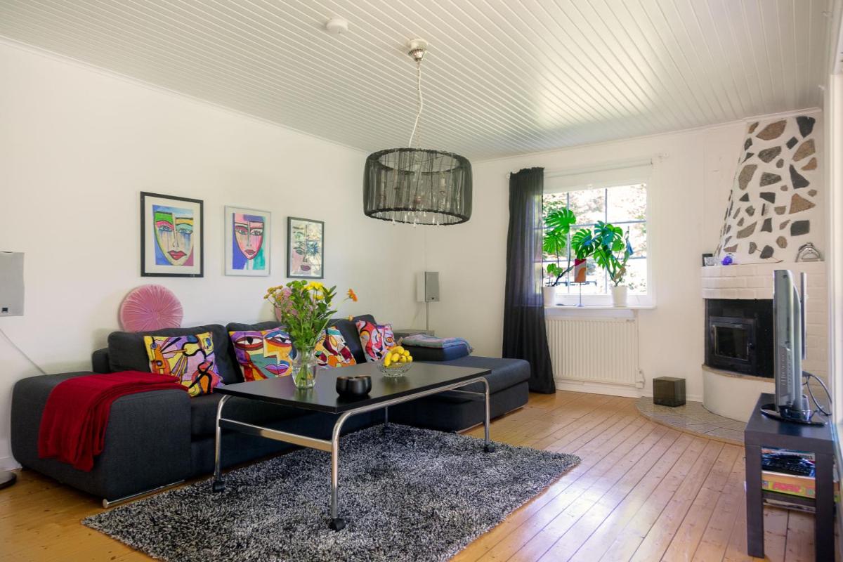 Very nice cottage by the lake. Lursjön! - Housity