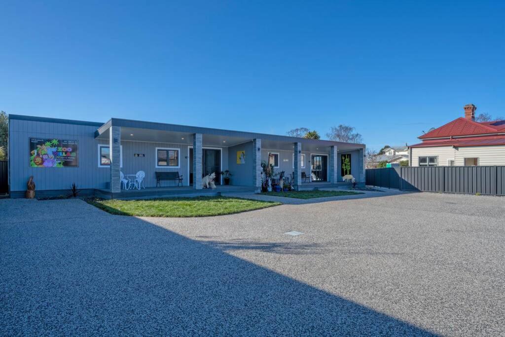 Zoo Villas : Villa Zebra - Central Wynyard - Housity