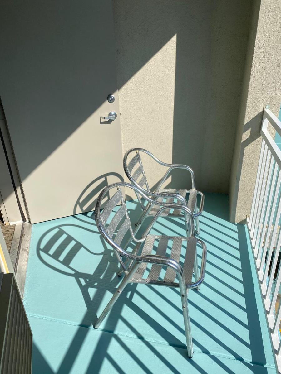 Holiday Inn Express Hotel Galveston West-Seawall, an IHG Hotel - Housity