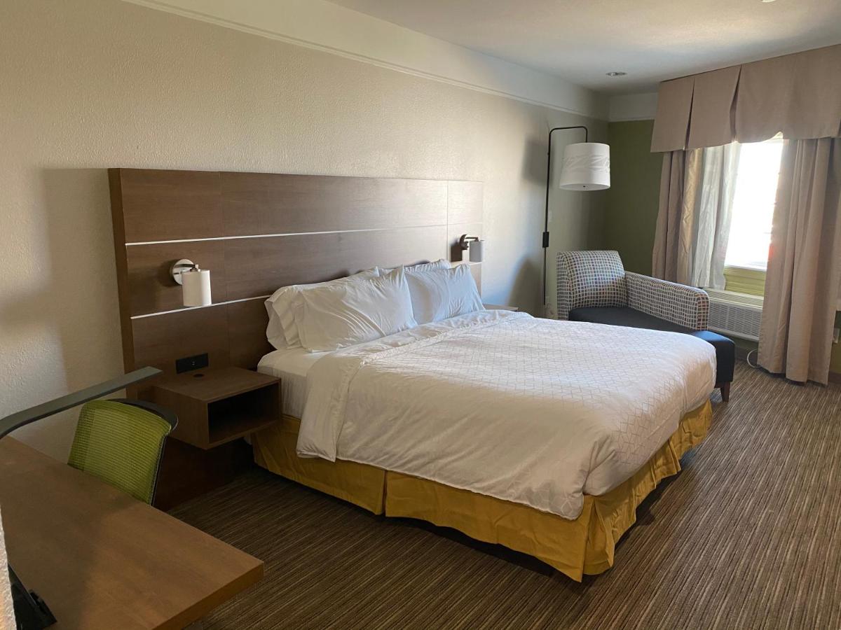 Holiday Inn Express Hotel Galveston West-Seawall, an IHG Hotel - Housity