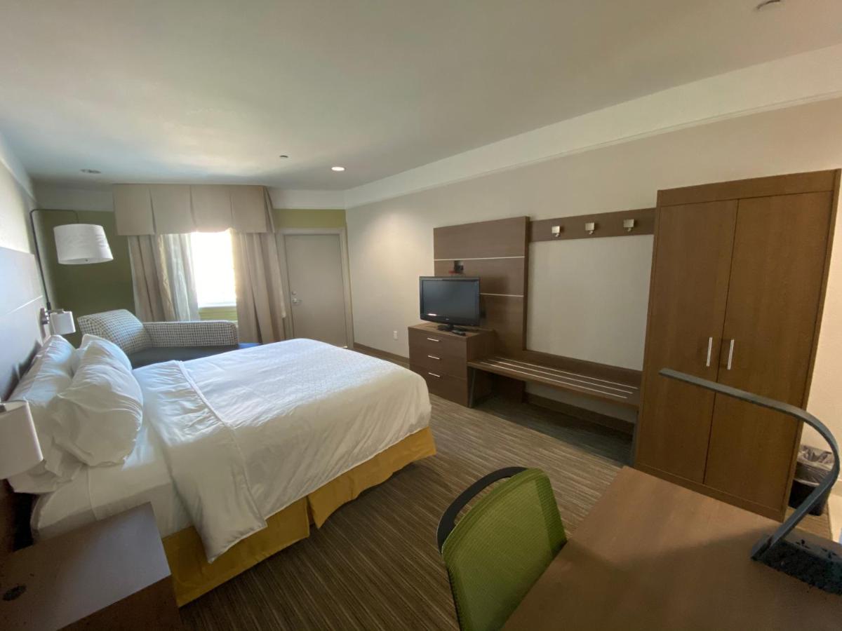 Holiday Inn Express Hotel Galveston West-Seawall, an IHG Hotel - Housity