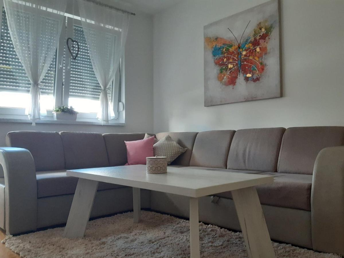 Elena apartmani - Housity