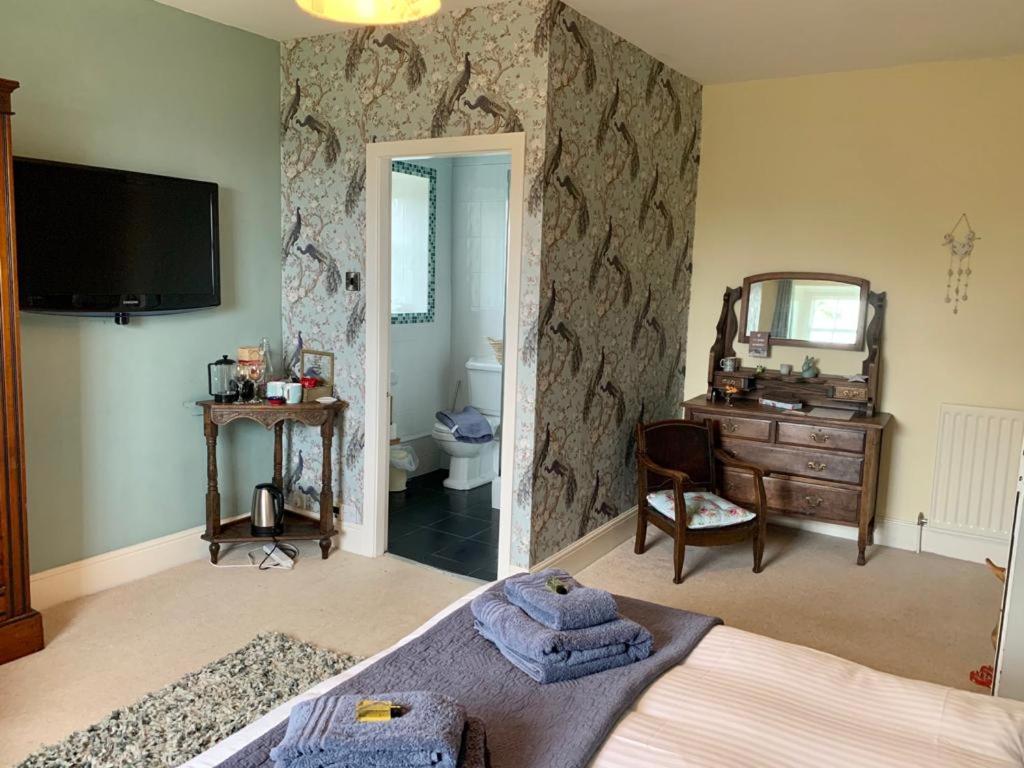 Low Gingerfield Farm B&B - Housity