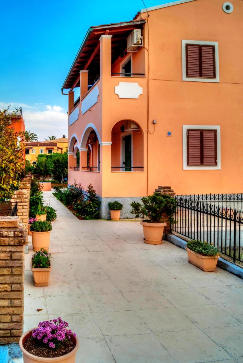 Napoleon Apartments Gouvia - Hizvo