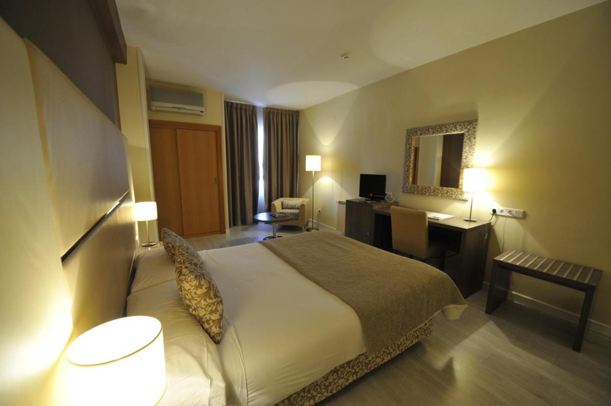 Puerta de Segovia - Housity