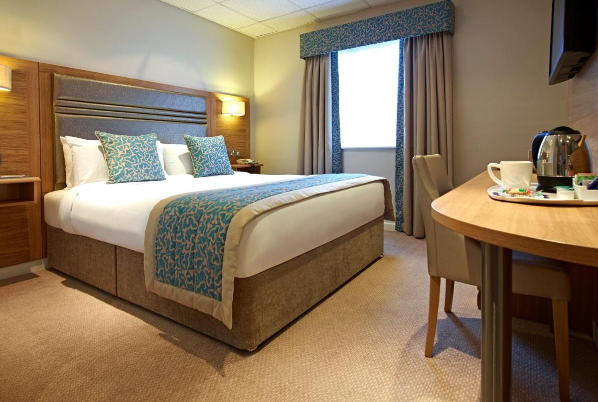 The Briar Court Hotel - Housity