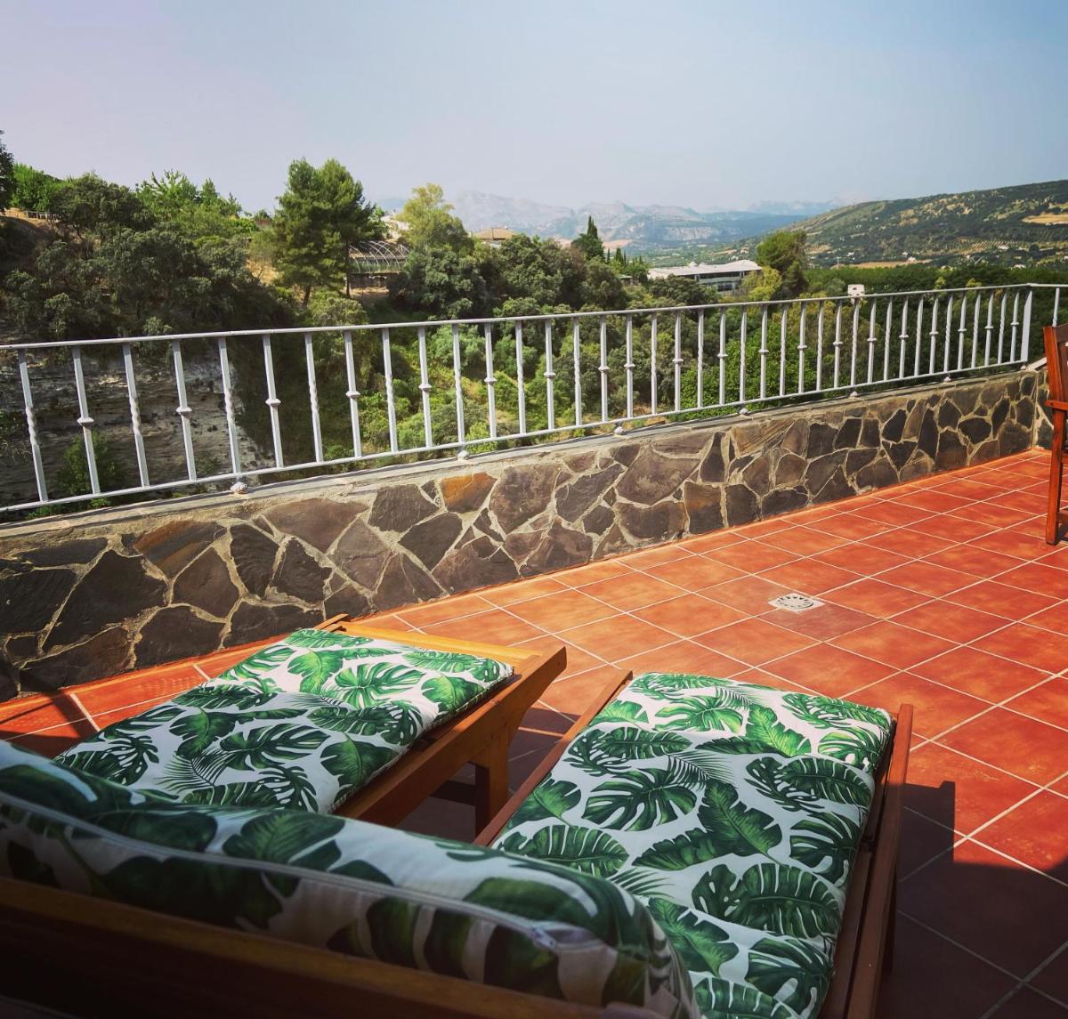 Villa Ignacia B&B - Cozy Rooms & Apartments in the middle of nature - Housity