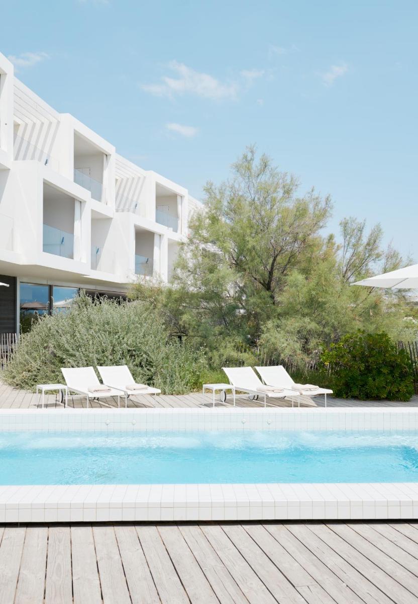 Piscine de l'établissement Hôtel Plage Palace & Spa ou située à proximité