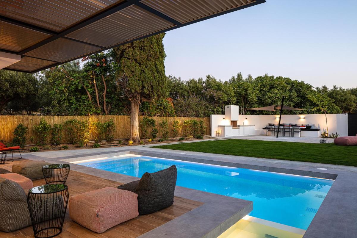 Physis Villas - Metal & Wood - Housity