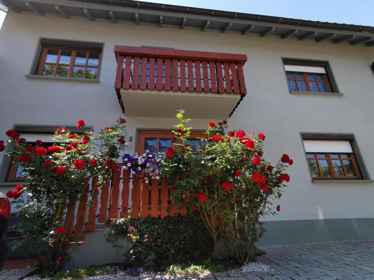 Hohes Ferienhaus - Housity