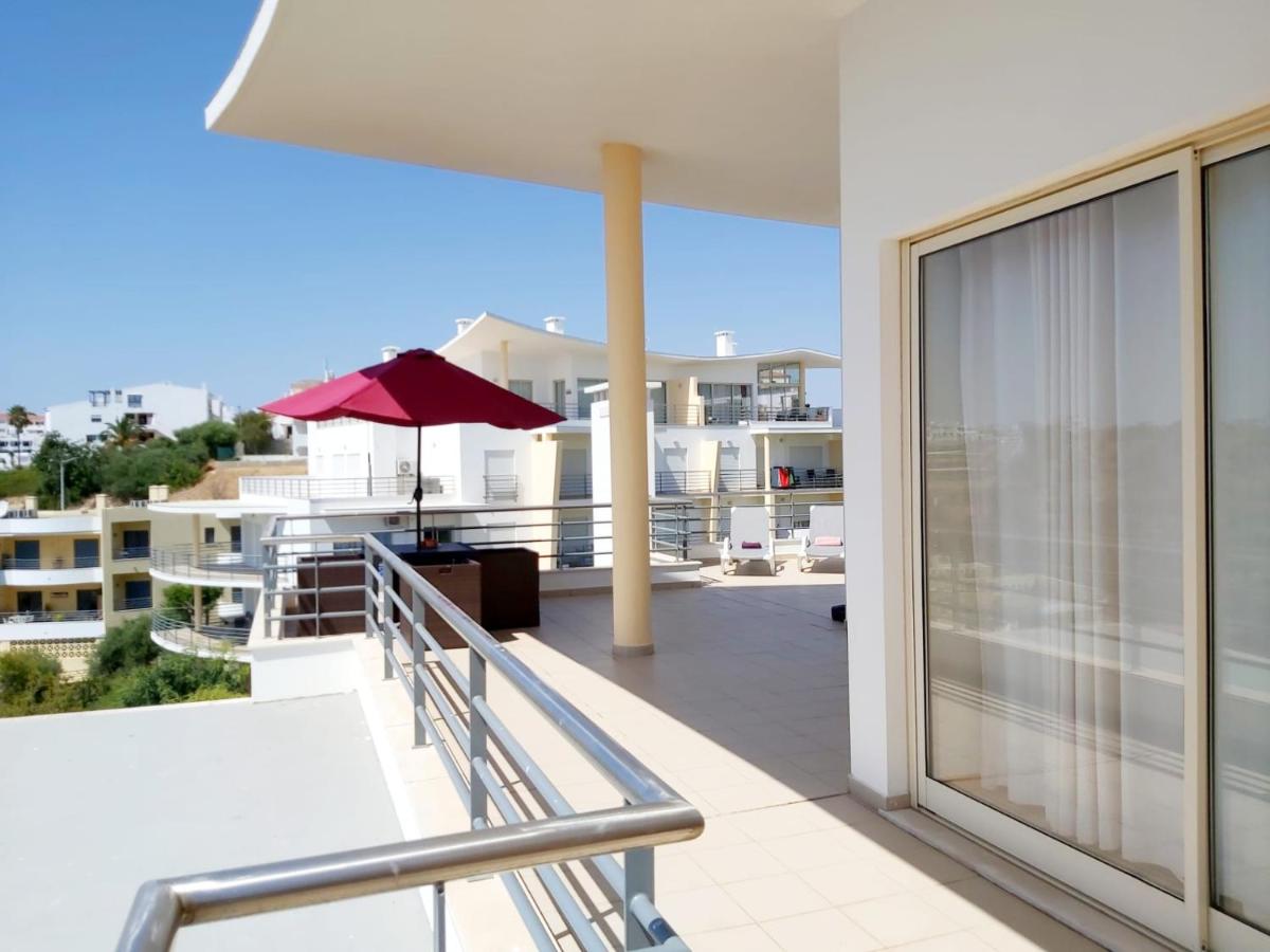 Sea View Penthouse in Albufeira - Housity
