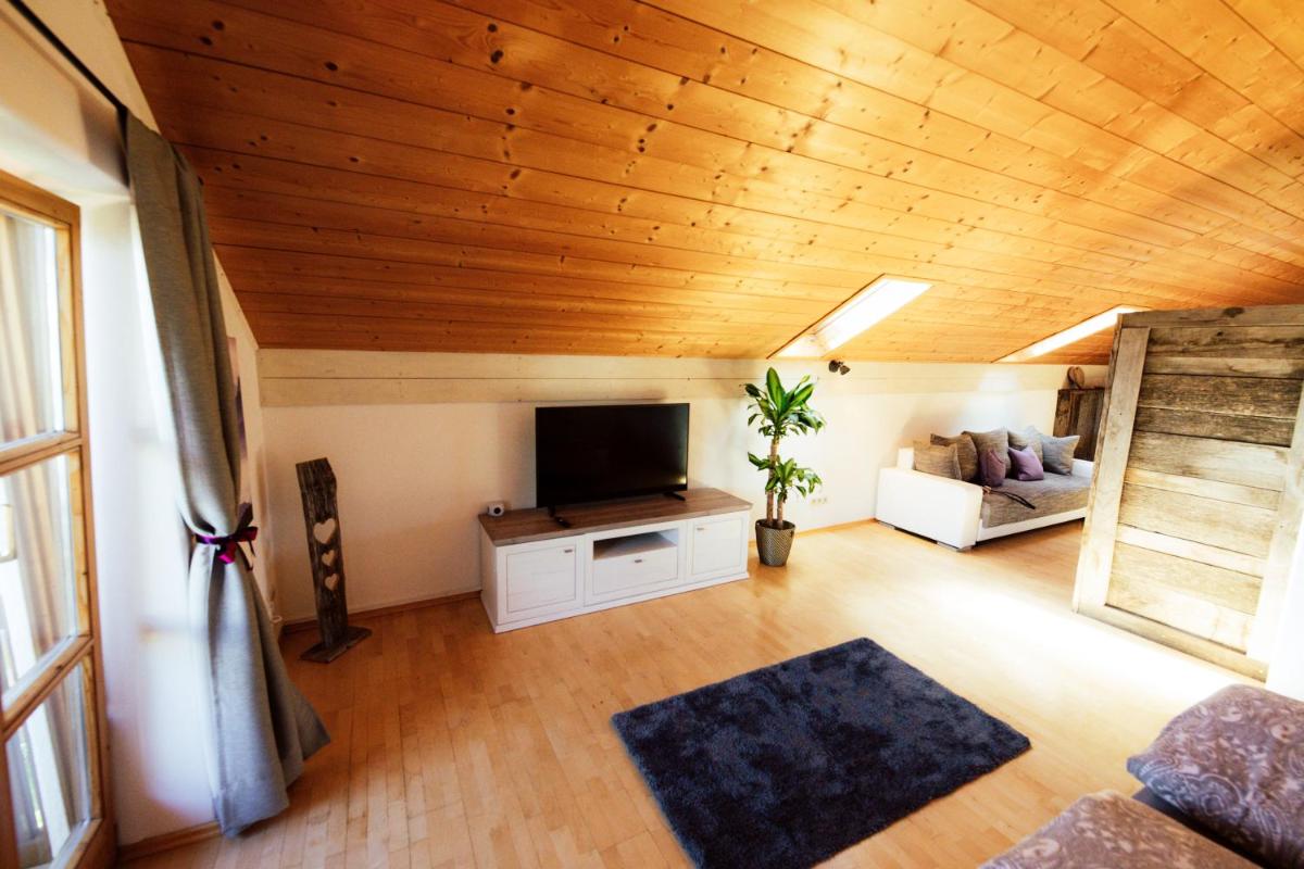 Zur Weberei - Housity