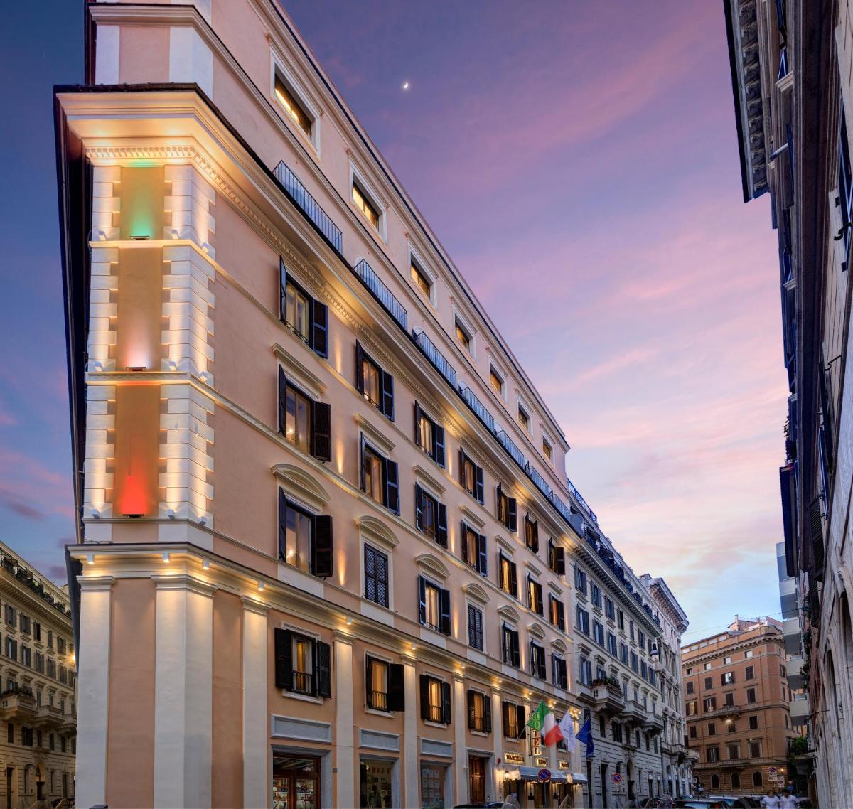 Marcella Royal Hotel - Rooftop Garden - Housity