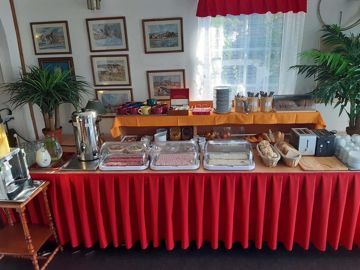 Hotel Klor - Housity