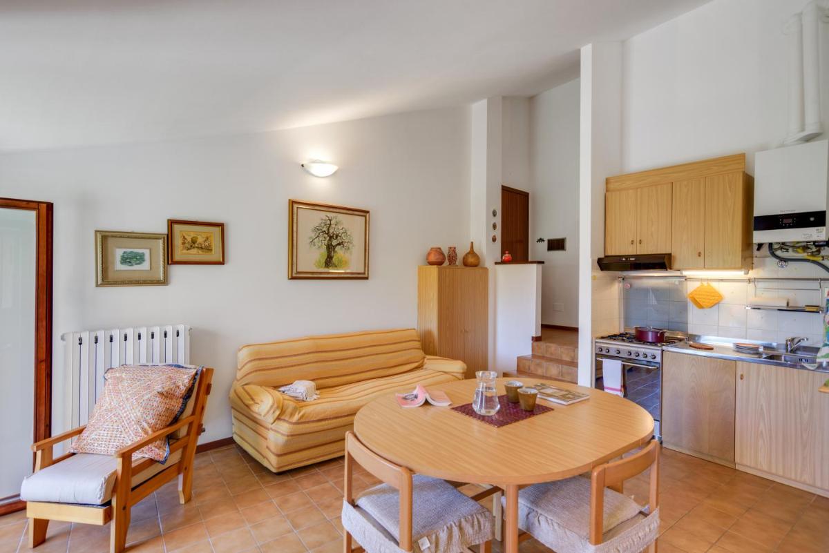 Cozy and quiet apartment on the hills of Lenno! Free Parking nearby - Housity