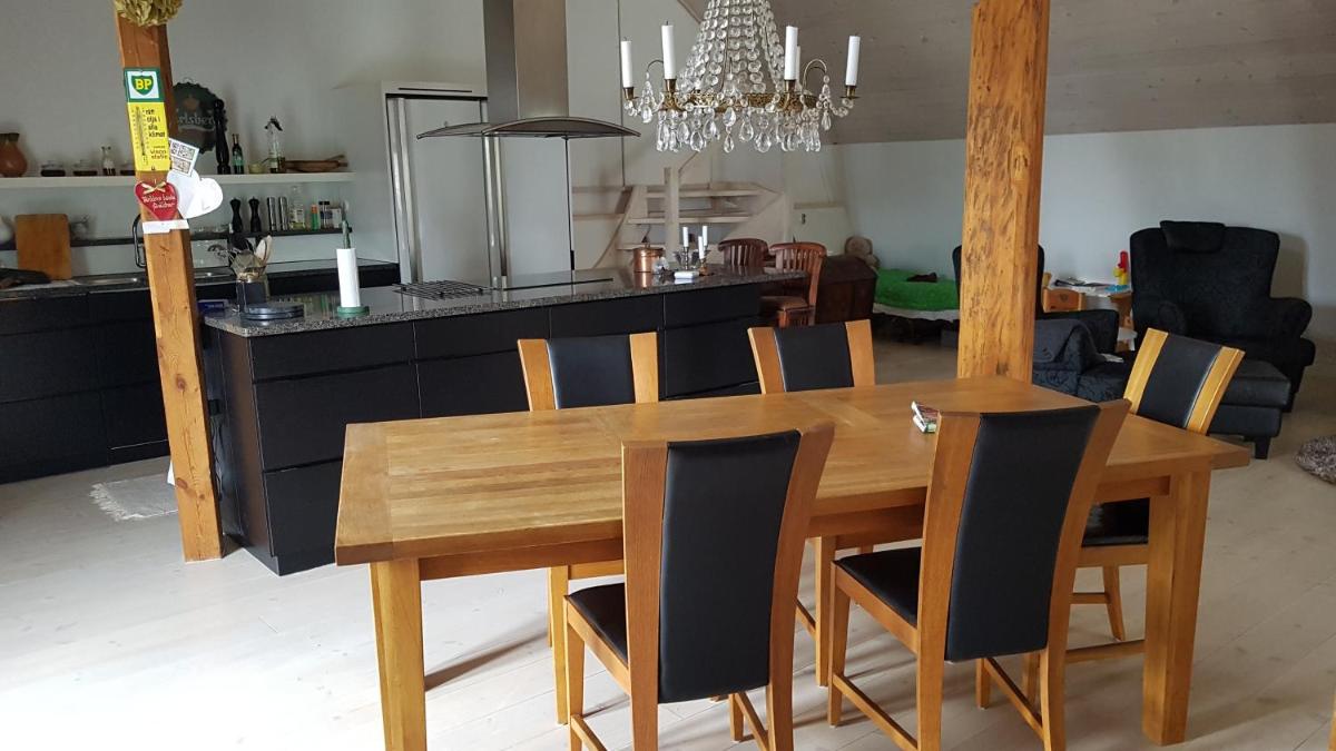 Skänninge Bed & Breakfast - Housity