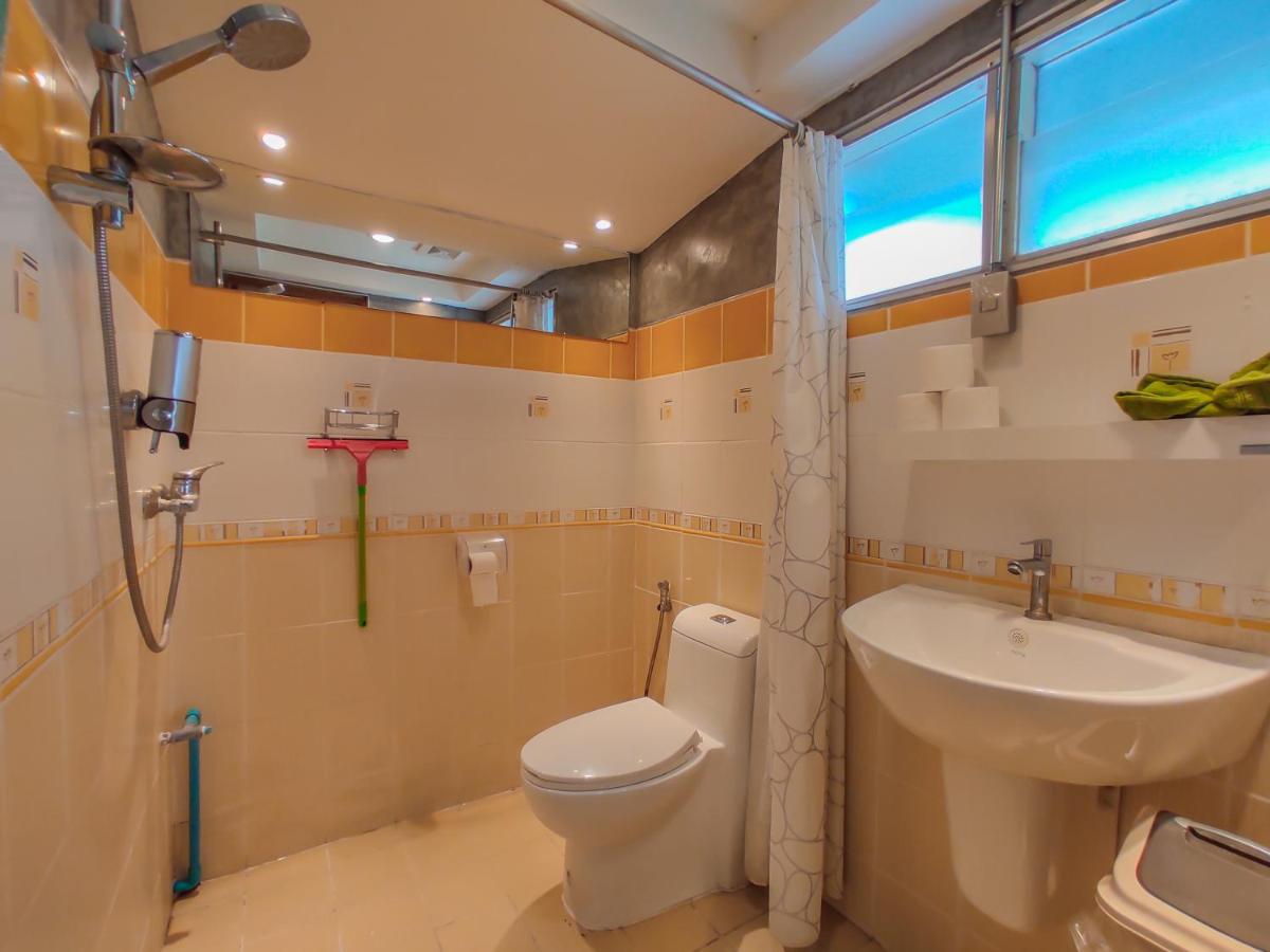 Awana House - Housity